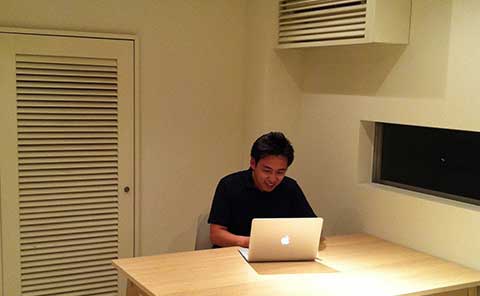 Tokyo office : Started with a one room apartment.